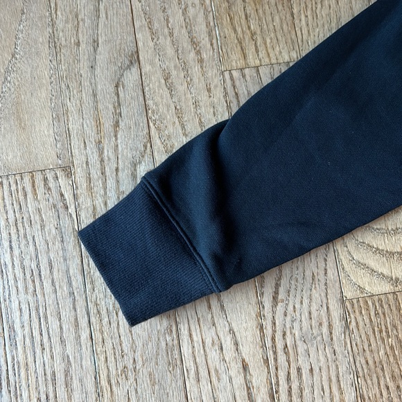 Under Armour zip up size small - Picture 5 of 5